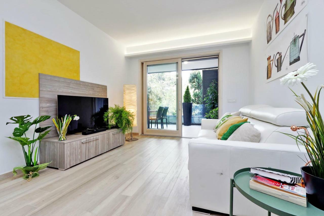 Green Terraced Apartment. 3 Stops From Colosseum Exterior foto